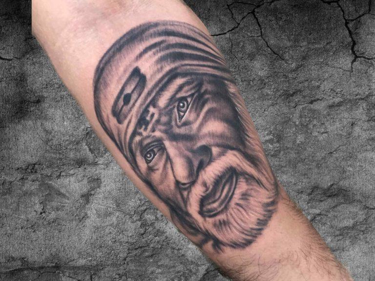 Top 31 Name Tattoo Designs To Honor Your Loved Ones